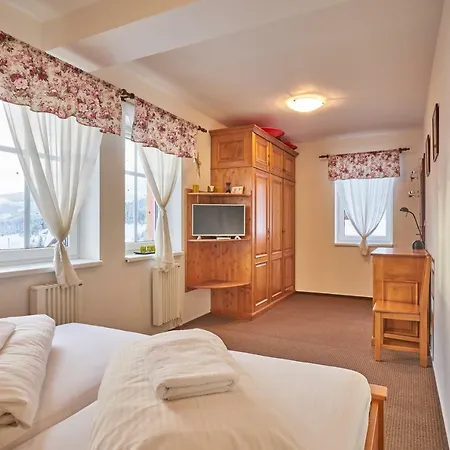 아파트 Apartman Mala Upa
